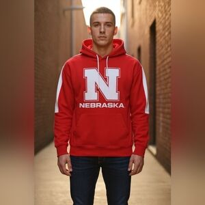 nebraska cornhuskers Men's Hoodie Size Medium University Team Gear Football NWT